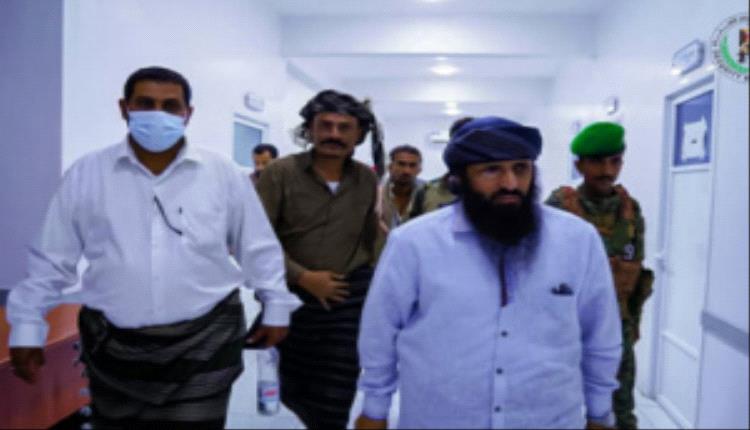 العميد الوالي يزور جرحى قوات حزام أبين ويثمن تضحياتهم وبسالتهم في مواجهة الإرهاب