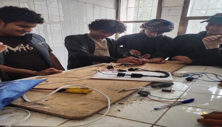 لحج: انطلاق دورة تدريبية لكهرباء السيارات بمعهد يهر لتأهيل شباب يافع