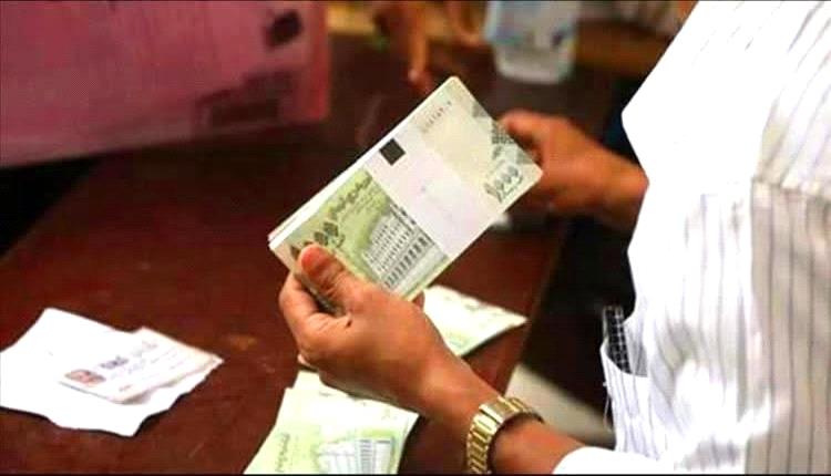 تدشين صرف رواتب شهرين لشهداء وجرحى وزارة الدفاع