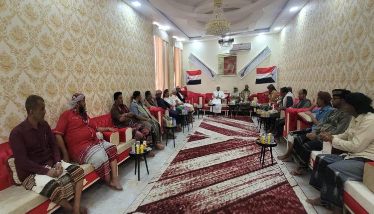 بحضور المناصب من السادة والمشايخ وجمع من قبائل يافع وادي عمر..قبيلة الحوثرة في شرق حضرموت تستقبل شيخ شمل يافع بني مالك وممثل السلطان أسكندر بن حمود بن هرهرة