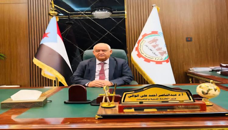 ما زال غصن الزيتون مرفوعًا بأيدينا