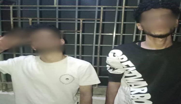 أمن خنفر يضبط متهمين بسرقة منزل في جعار ويستعيد المسروقات