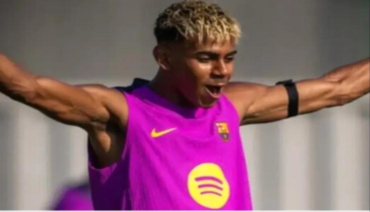 مينديز يتوقع مستقبلًا استثنائيًا للامين يامال