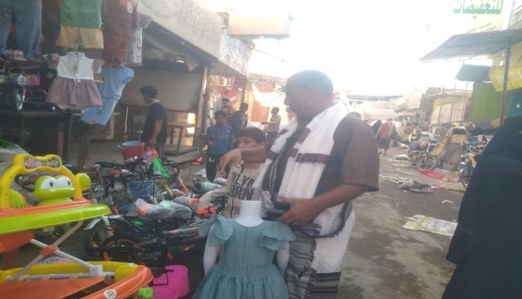 مكتب أشغال خنفر ينفذ حملة تفتيش على مواد استهلاكية منتهية الصلاحية بسوق جعار