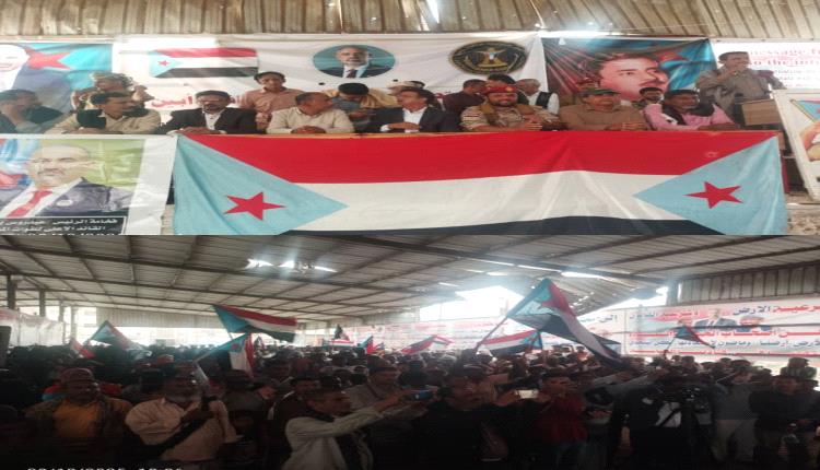 صمود أسطوري في ساحات الاعتصام