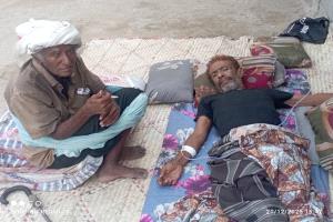 المناضل علي محمد بن جنة يزور الإعلامي عبدالله الطحر للاطمئنان على صحته