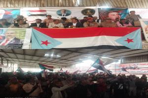 صمود أسطوري في ساحات الاعتصام