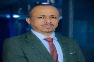 صالح أبو عوذل: ماذا يملك رشاد العليمي اليوم غير التلويح بالقوة؟