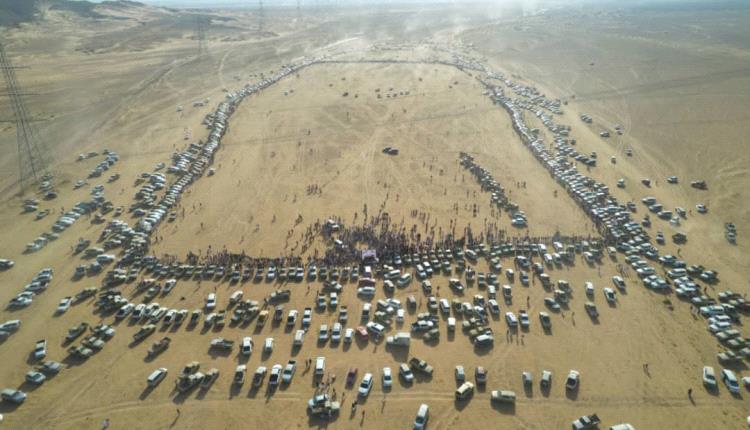 في احتشاد قبلي مُهيب بمأرب...قبائل مذحج وحمير تُعلن النفير ضد الحوثيين وتدعو لمؤتمر لتوحيد القبائل