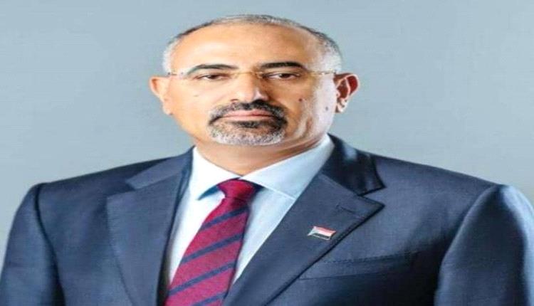 الرئيس الزُبيدي يعزي في وفاة الفقيه العلامة عمر باقمري