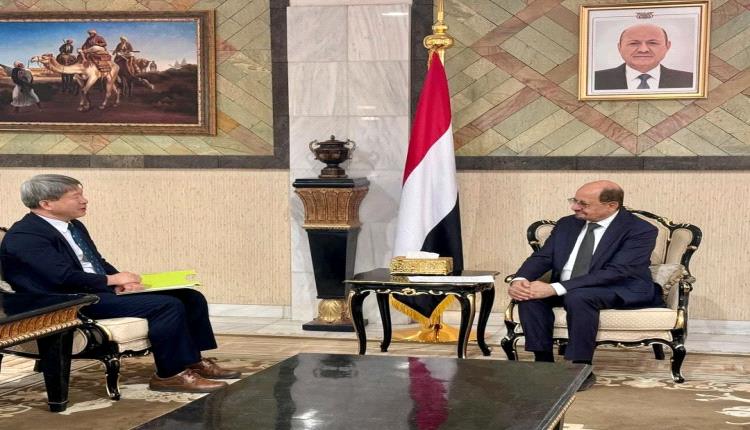 وزير الخارجية يبحث مع السفير الكوري سبل تعزيز العلاقات الثنائية بين البلدين