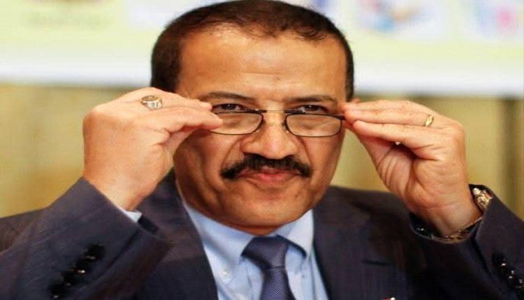 همس اليراع.."الوزير" هشام شرف