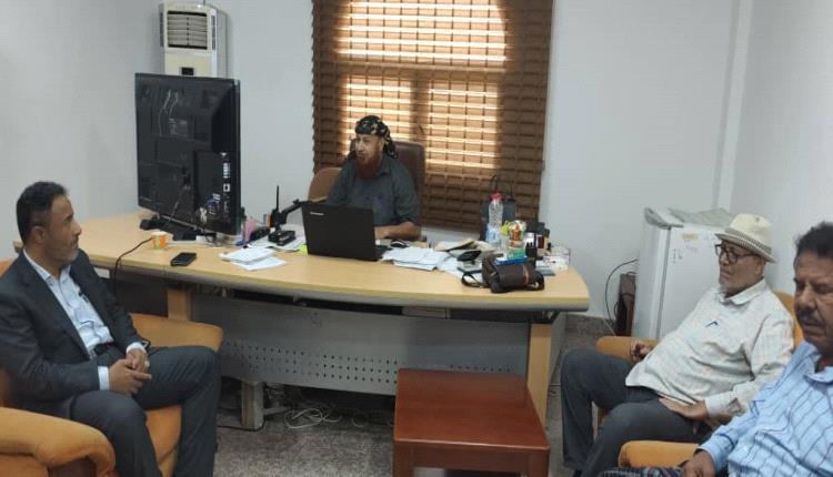 رئيس انتقالي أبين لدى زيارته لمصنع اسمنت الوحدة باتيس :ضرورة حماية الاستثمار وتشجيعه أولوية قصوى