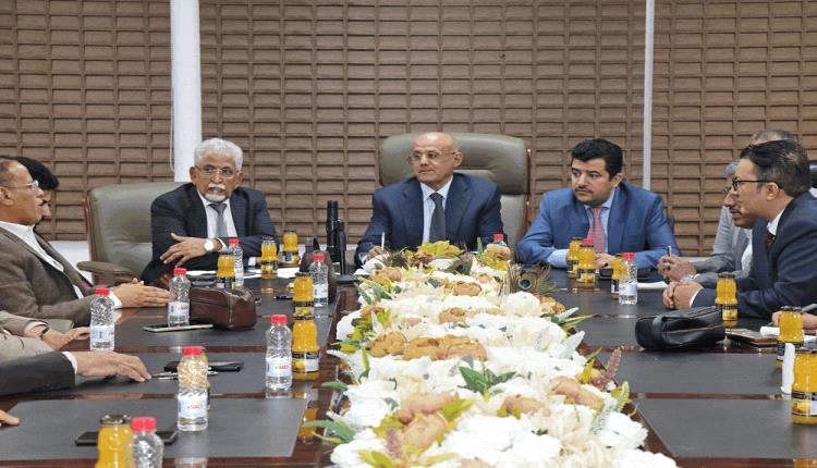 مناقشة تأسيس شركة الدفع الفورية في البنك المركزي اليمني