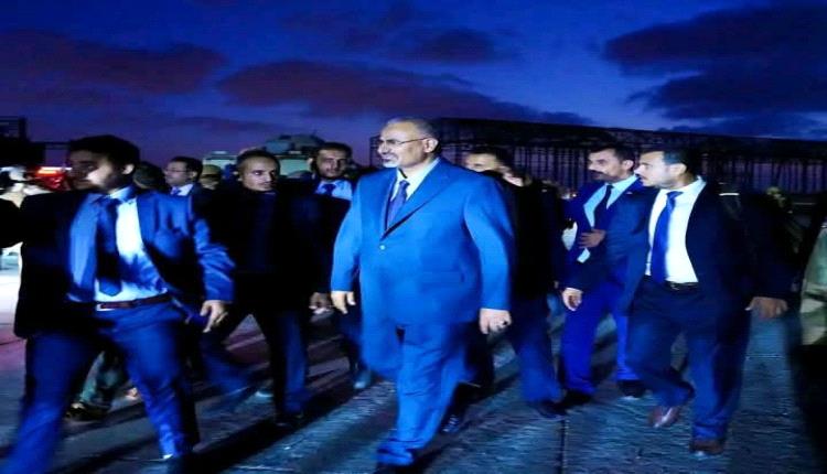 الرئيس الزُبيدي يعود إلى العاصمة عدن بعد زيارات خارجية ناجحة