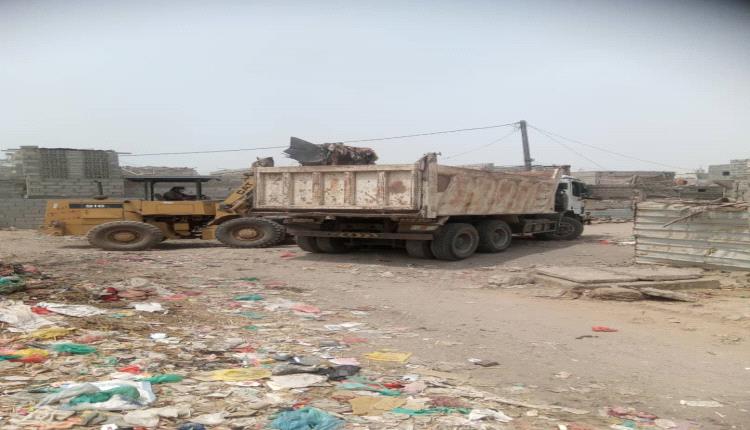 حملة نظافة واسعة تستهدف العبر الشرقي  بمدينة جعار "الحافة والمشروع "