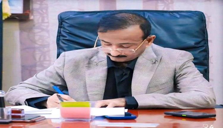 المحافظ بن الوزير يبارك لقيادة اللواء الخامس دفاع شبوة على الإنجاز الأمني ويُوجه بصرف مكافآت