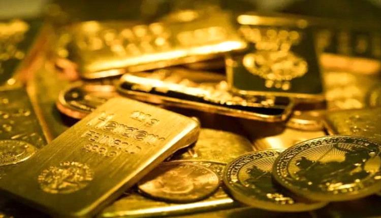 الذهب يتراجع إلى أدنى مستوى في قرابة أسبوعين بعد اتفاق تجاري أمريكي أوروبي