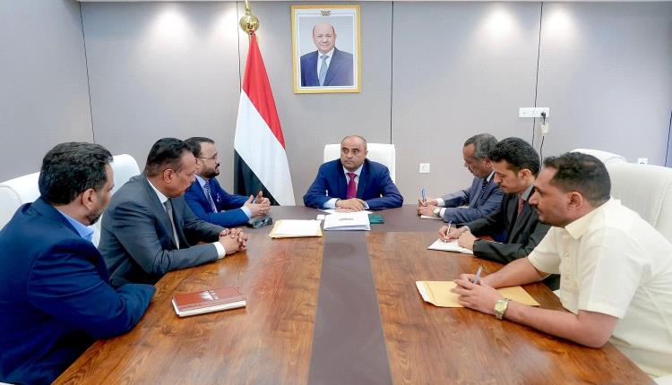 رئيس الوزراء يوجه صندوق صيانة الطرق بتجاوز اختلالات الفترة السابقة والانتقال لمرحلة جديدة من العمل المؤسسي