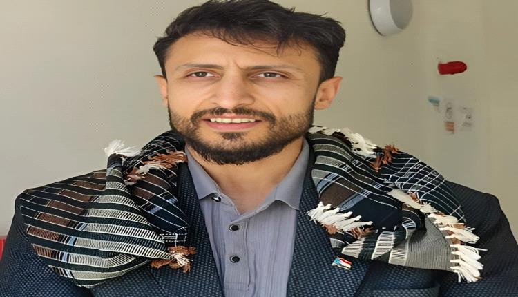 رئيس جمعية يافع الأمريكية يتفقد مشروع إعادة تأهيل مستشفى رصد بأبين