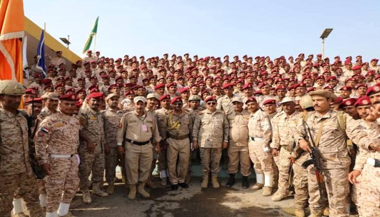 المنطقة العسكرية الثانية تهنئ خريجي الدفعة الثالثة الجامعيين من الكلية الحربية بعدن