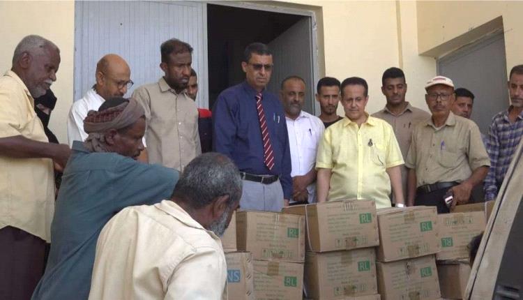 بدعم من الرئيس الزُبيدي.. انتقالي لحج يدشن توزيع المحاليل الوريدية لمواجهة تفشي الحميات والأوبئة بالمحافظة
