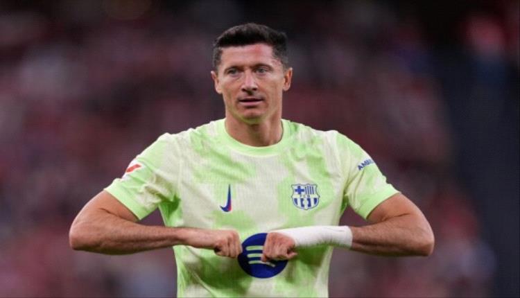 ليفاندوفسكي يؤكد استمراره مع برشلونة