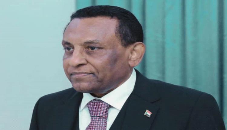 رئيس الوزراء السوداني: أقف على مسافة واحدة من جميع القوى السياسية