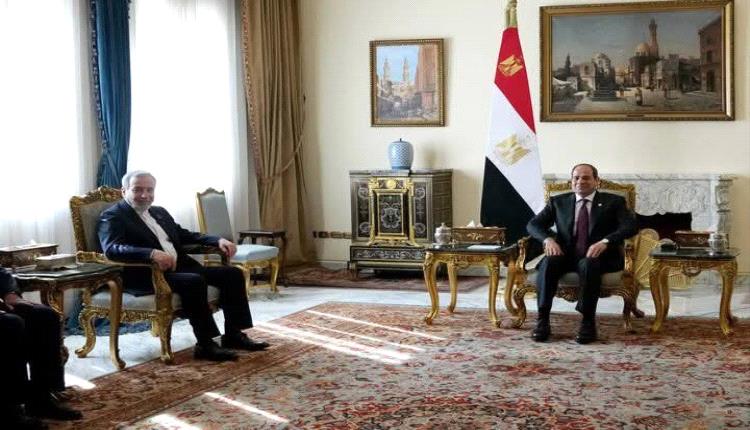 السيسي يلتقي وزير خارجية إيران ويحذر من حرب شاملة