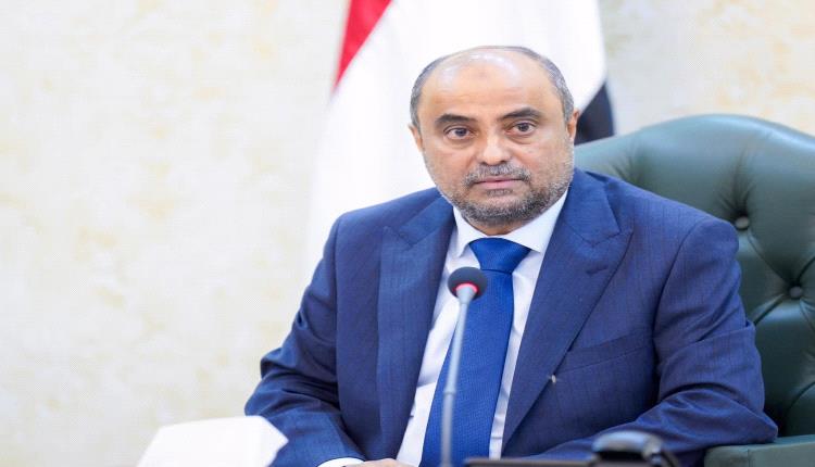 رئيس الوزراء يترأس في عدن الاجتماع الأول لمجلس الوزراء
