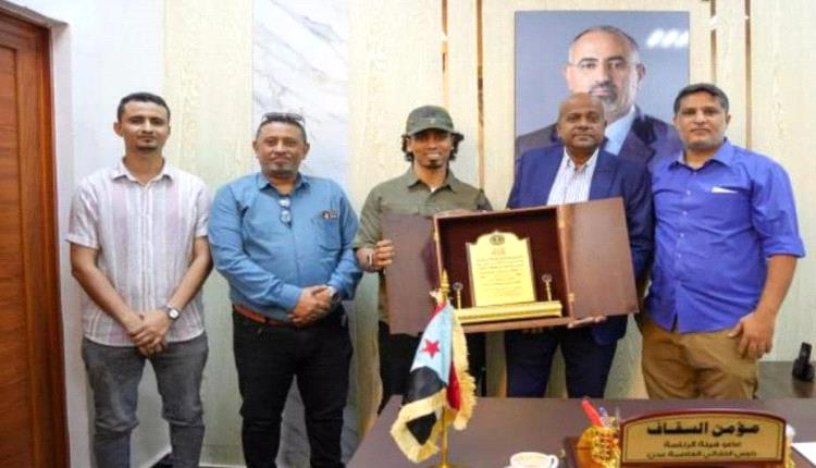 السقاف يكرم الخليفي بعد فوزه برئاسة الاتحاد العربي للرياضات المائية