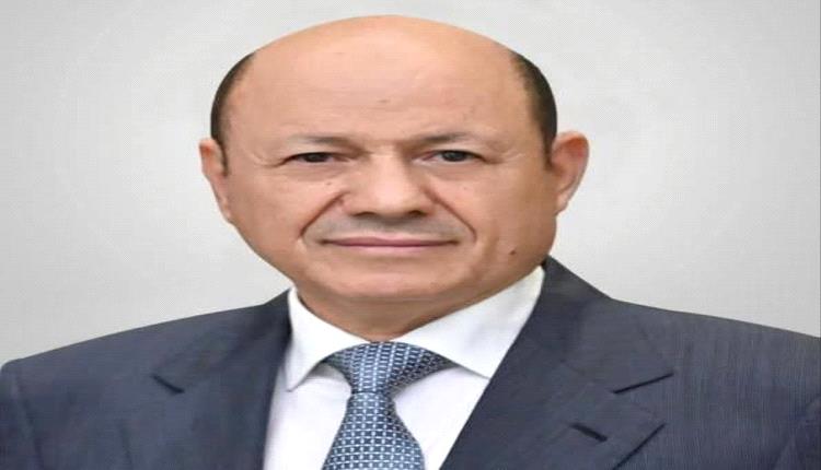 رئيس مجلس القيادة يطمئن على أحوال الحجاج اليمنيين