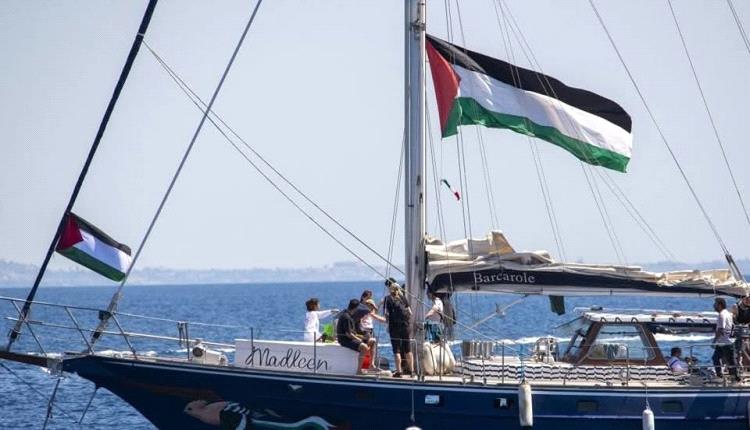 سفينة “أسطول الحرية” تقترب من غزة
