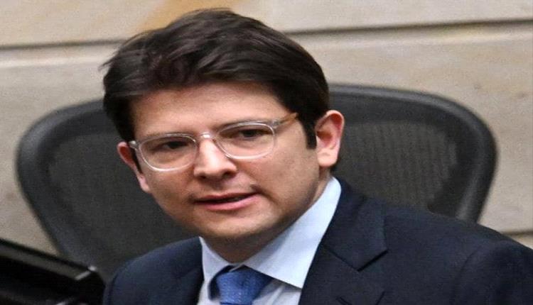 سي إن إن": إصابة المرشح الرئاسي الكولومبي ميغيل أوريبي بطلق ناري في العاصمة بوغوتا(فيديوهان)