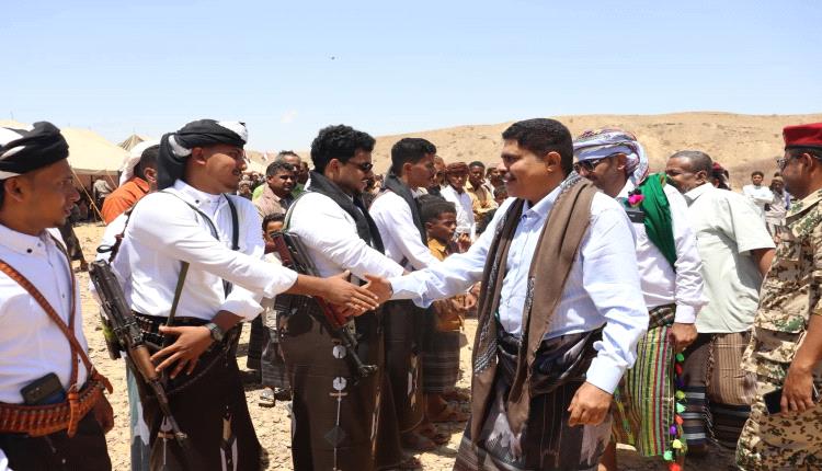 رئيس تنفيذية انتقالي حضرموت يشهد الزواج الجماعي الميسر الأول لعدد 100 عريس وعروس في مديرية يبعث