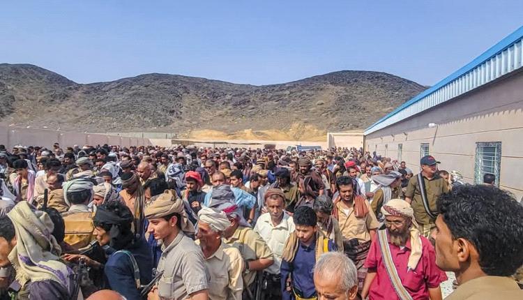 شبوه..قيادة السلطة المحلية تتقدّم مشيّعي الشهيد حسين الهرش.. واستنكار شعبي واسع للجريمة النكراء