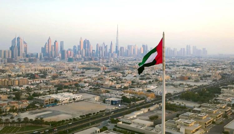 الإمارات تُحدث وزاراتها وتعتمد الذكاء الاصطناعي في صناعة القرار
