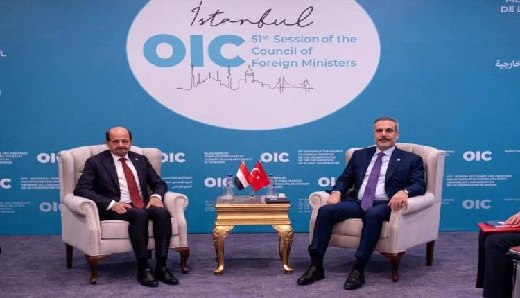 وزير الخارجية يبحث مع نظيره التركي سبل تعزيز وتطوير العلاقات الثنائية