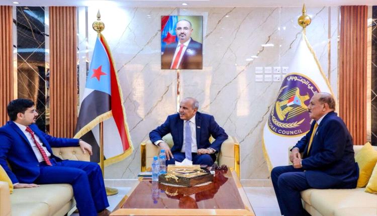 الكثيري يلتقي نائب وزير المياه والبيئة ويؤكد على أهمية تكامل الجهود لمواجهة التحديات