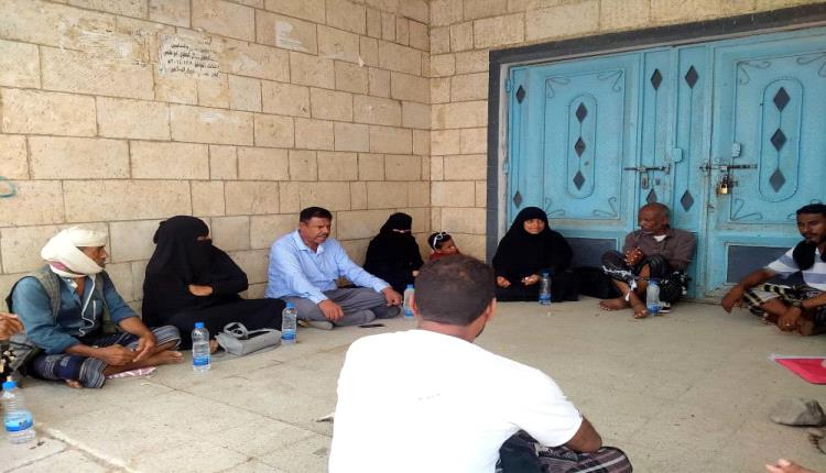 رئيس تنفيذية انتقالي خنفر يطّلع على أوضاع اللجان المحلية بمراكز شقرة