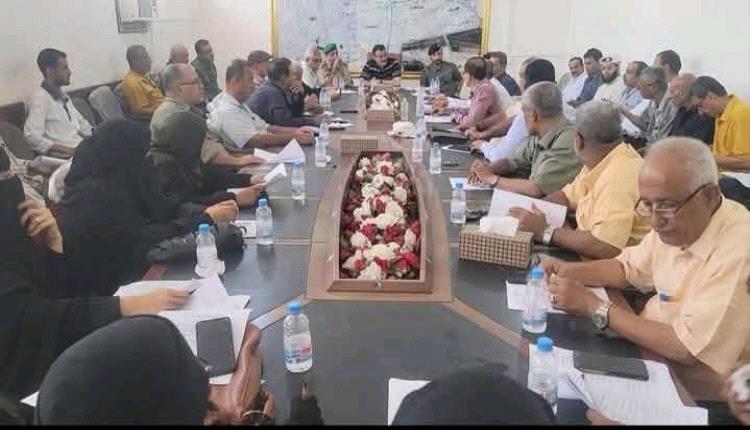 تنفيذي المنصورة يناقش أسباب أزمة الغاز وأعمال حملة فتح الشوارع ورفع المخلفات والسيارات المتهالكة بمنطقة الدرين..