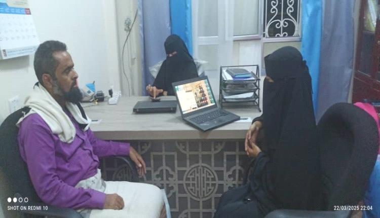 الاعلامي هزاع العمري يزور مؤسسة تمكين ويلتقي برئيسة المؤسسة