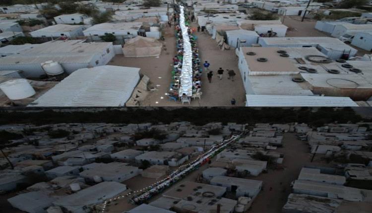 بتمويل مؤسسة الكاتب البريطانية: انصر" تنظم إفطارًا جماعيًا لـ 400 عائلة نازحة في مأرب