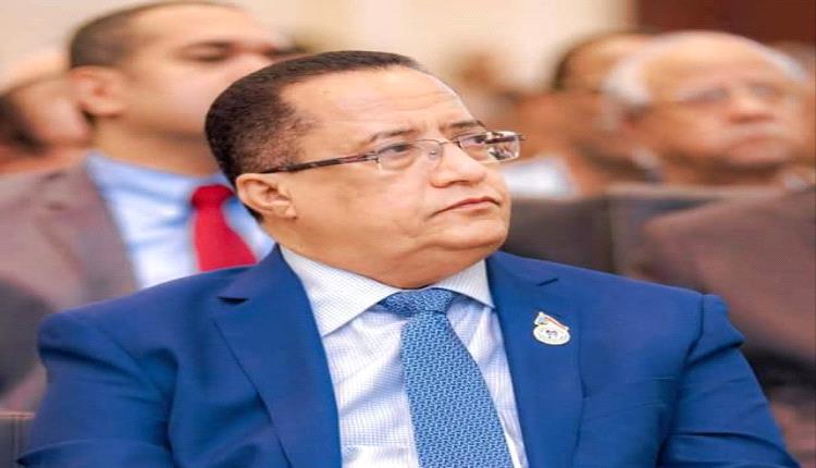 الدكتور ناصر الخُبجي يعزي بوفاة العميد محمد قاسم شايف الداعري