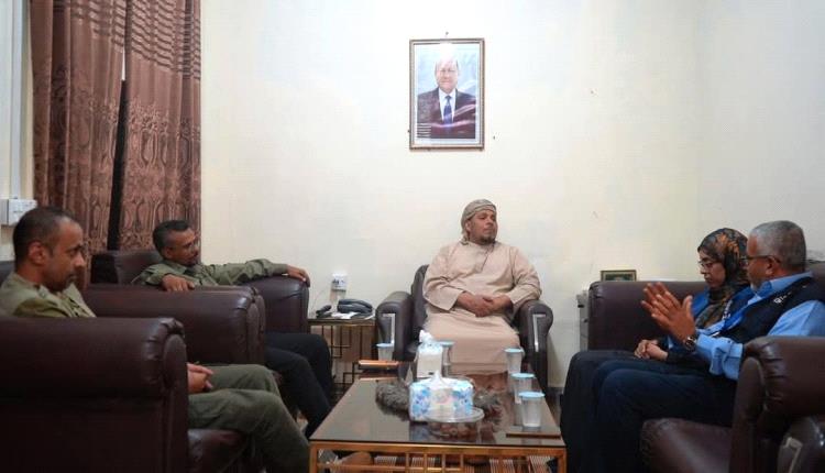 محافظ سقطرى يلتقي فريق منظمة الصحة العالمية لمناقشة مشروع تحسين صحة الأم والطفل