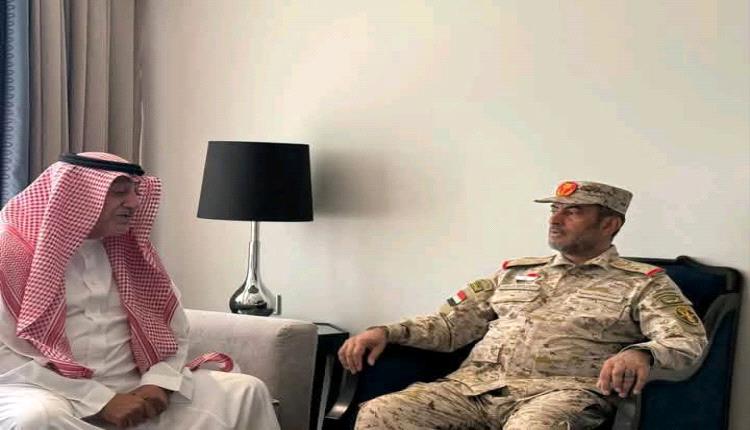 رئيس الأركان يطّلع على جهود وتدخلات البرنامج السعودي "مسام" لنزع الألغام في اليمن