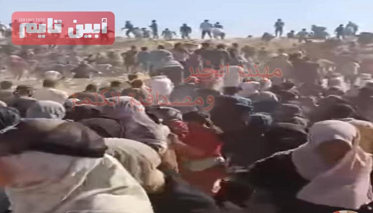 آلاف الغزيين الجائعين يقتحمون مركز توزيع للمساعدات وفرار عناصر أمنية أمريكية(صور)