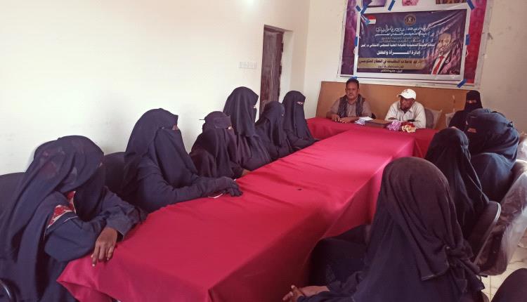 انتقالي أبين يكرم عدداً من عاملات النظافة بالقطاع الحكومي بمديريتي زنجبار وخنفر