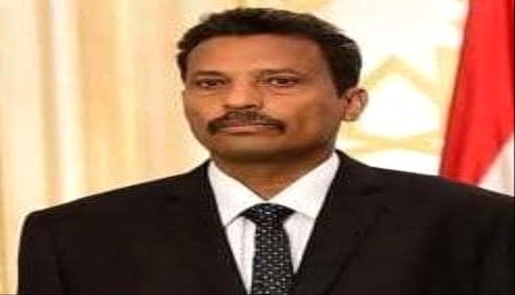 محافظ أبين يؤكد عدم ممانعة السلطة المحلية لفتح طريق ثرة ويحمّل الحوثيين مسؤولية الإغلاق