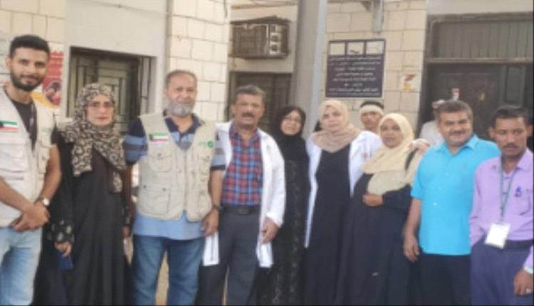 انطلاق المخيم الطبي المجاني لطب وجراحة العيون في التواهي بدعم رسمي وخيري